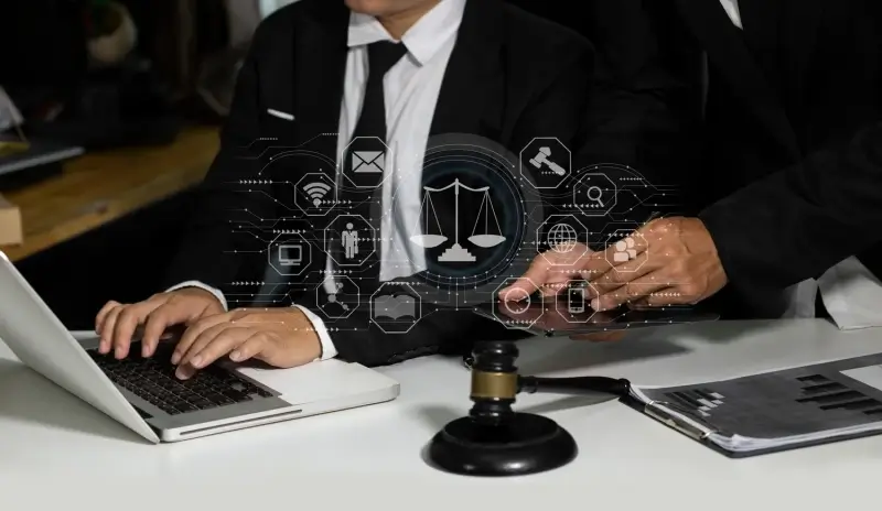 Reklama adwokatów w mediach tradycyjnych i online